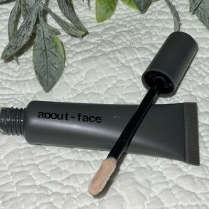 About-face Smoothing Makeup Fix